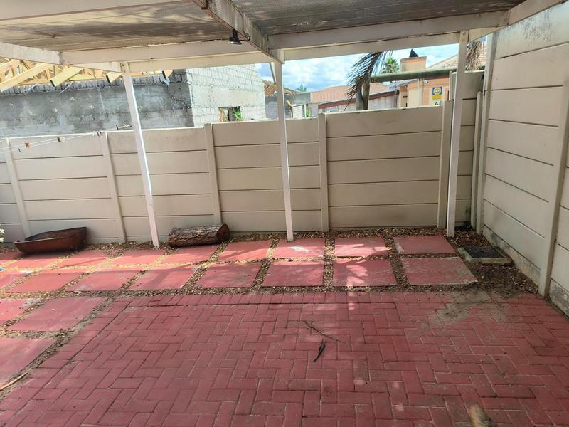 3 Bedroom Property for Sale in Eikenbosch Western Cape